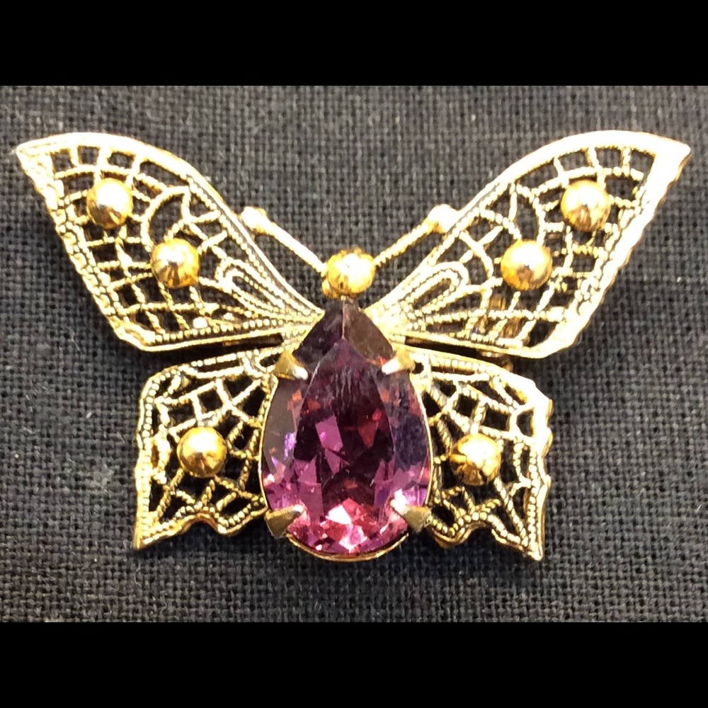 DELICATE VINTAGE GOLD & AMETHYST BUTTERFLY BROOCH